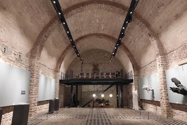 İBB Baruthane Millet Bahçesi Parkı - Resim 16