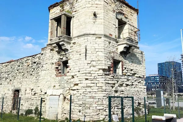 İBB Baruthane Millet Bahçesi Parkı - Resim 13