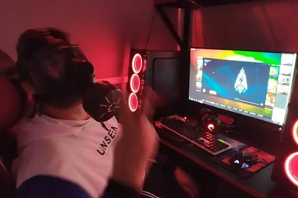 oN7 playstation cafe - Resim 16