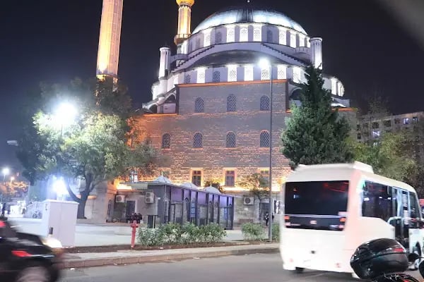 Bağcılar Merkez Camii - Resim 11