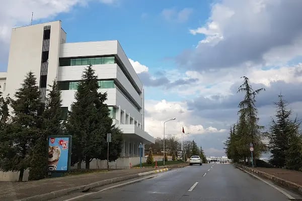 Sakarya Üniversitesi Siyasal Bilgiler Fakültesi - Resim 1