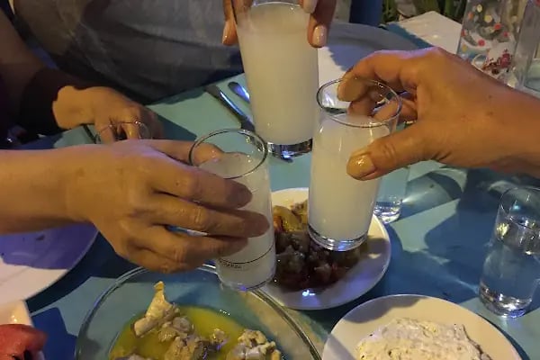 Deli Divane Meyhane Restaurant - Resim 18
