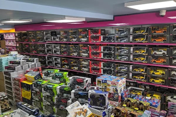 PARK TOYS OYUNCAK MAĞAZASI - Pilsan Hot Wheels Barbie Clementoni Satıcı oyuncak mağazası - Resim 3
