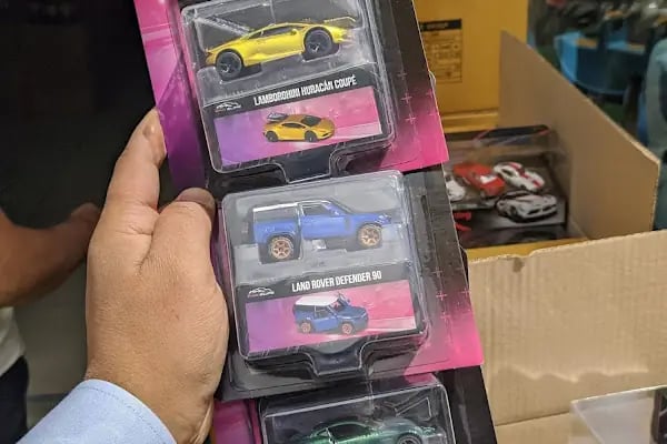 PARK TOYS OYUNCAK MAĞAZASI - Pilsan Hot Wheels Barbie Clementoni Satıcı oyuncak mağazası - Resim 12