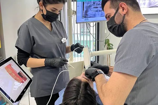 Ovadent Ağız Ve Diş Sağlığı Polikliniği - Resim 15