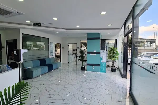 Cerrahi Grup Avcılar Ağız ve Diş Sağlığı Polikliniği - Resim 1