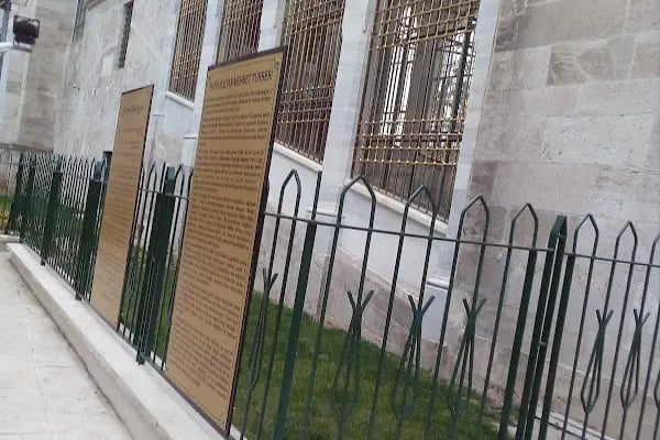 Gülbahar Hatun Türbesi - Resim 12