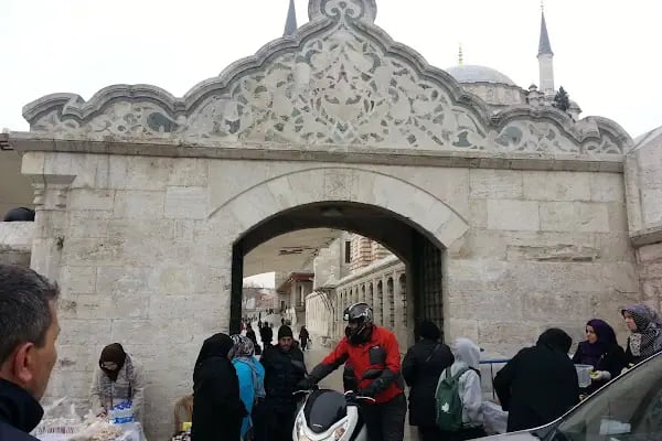 Gülbahar Hatun Türbesi - Resim 19