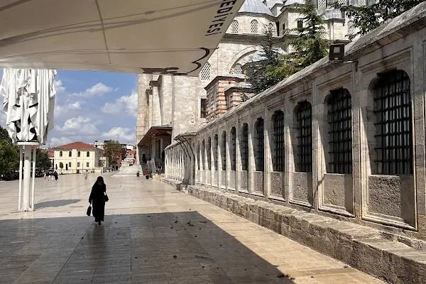 Gülbahar Hatun Türbesi - Resim 18