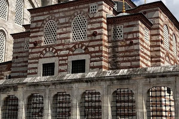 Gülbahar Hatun Türbesi - Resim 10
