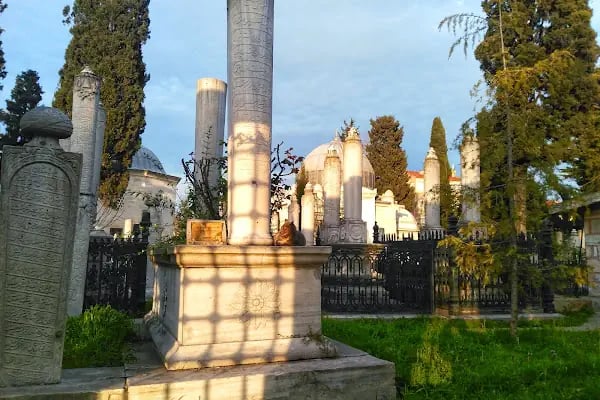 Gülbahar Hatun Türbesi - Resim 13
