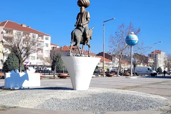 Akşehir Dünyanın Ortası Anıtı - Resim 10