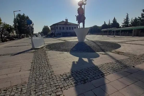 Akşehir Dünyanın Ortası Anıtı - Resim 15