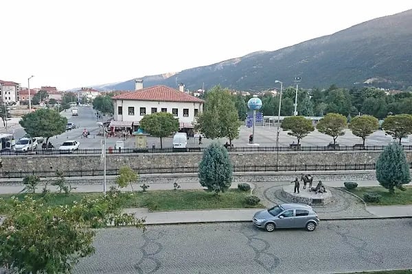 Akşehir Dünyanın Ortası Anıtı - Resim 9