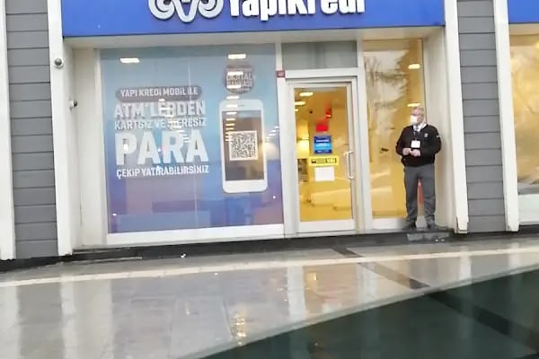 Yapı Kredi - Adapazarı Şubesi - Resim 9