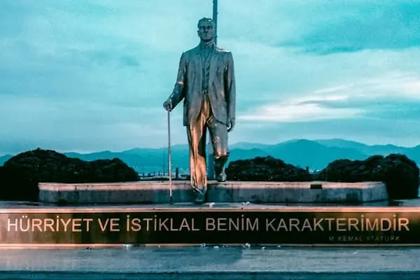 Bostanlı Günbatımı Seyir Terası - Resim 18