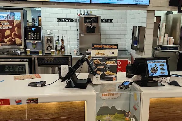 Burger King - Şekerpınar Şubesi - Resim 3