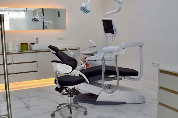 Özel MESADENT Ağız ve Diş Sağlığı Polikliniği - Resim 7