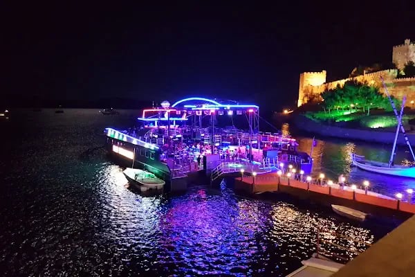 Club Catamaran Bodrum - Resim 6