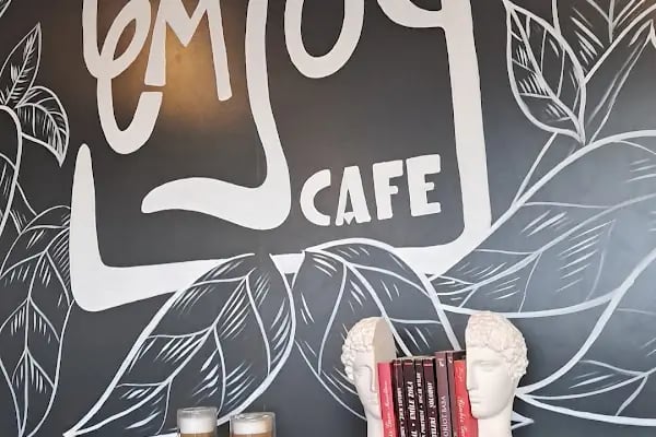 EMJOY CAFE - Resim 13