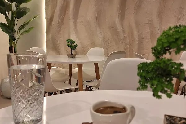 EMJOY CAFE - Resim 5