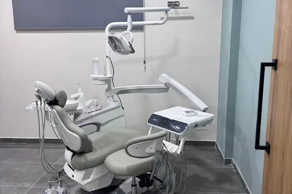 ÖZEL DENTAL DESTEK AĞIZ VE DİŞ SAĞLIĞI POLİKLİNİĞİ - Resim 4