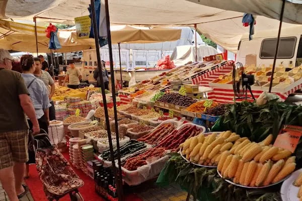 Tuesday Market - Resim 2