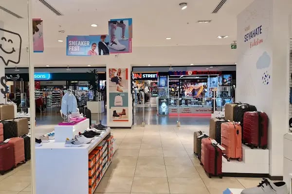 FLO Outlet Bağcılar 212 AVM Mağazası - Resim 8