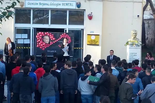Şehit Ömer Yiğit Ulus Mesleki ve Teknik Anadolu Lisesi - Resim 3