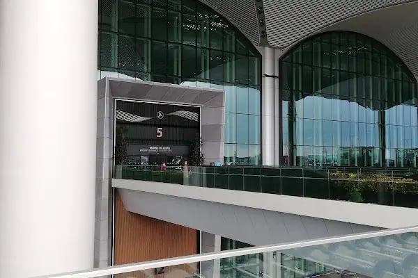 İstanbul Havalimanı Eczane International - Resim 20