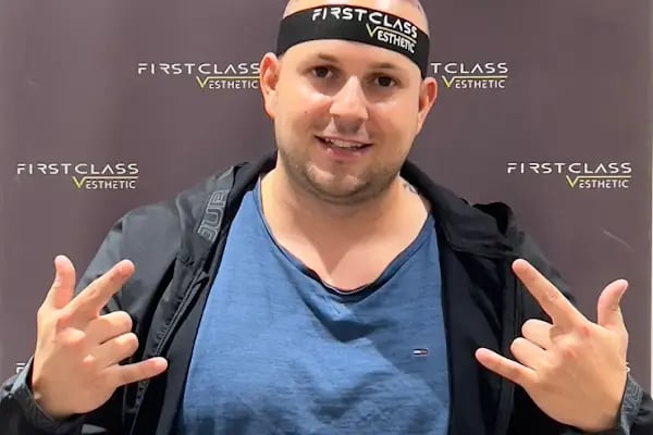 First Class Esthetic - Resim 14