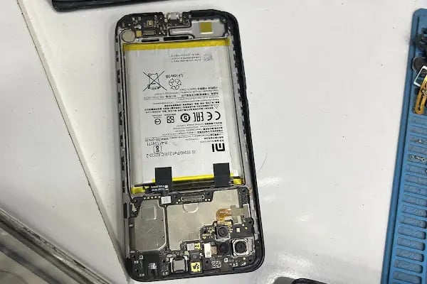 Görsel İletişim Telefon Tamir Teknik Servisi ve Telefon Alım Satım Merkezi - Resim 4