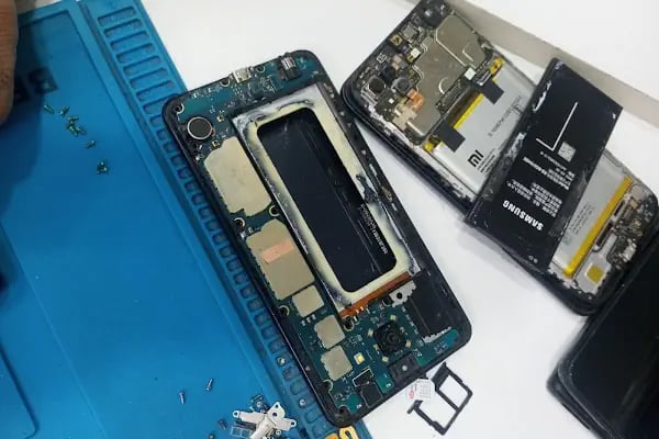 Görsel İletişim Telefon Tamir Teknik Servisi ve Telefon Alım Satım Merkezi - Resim 3