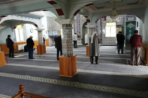 Maltepe Eski Merkez Cami - Resim 14