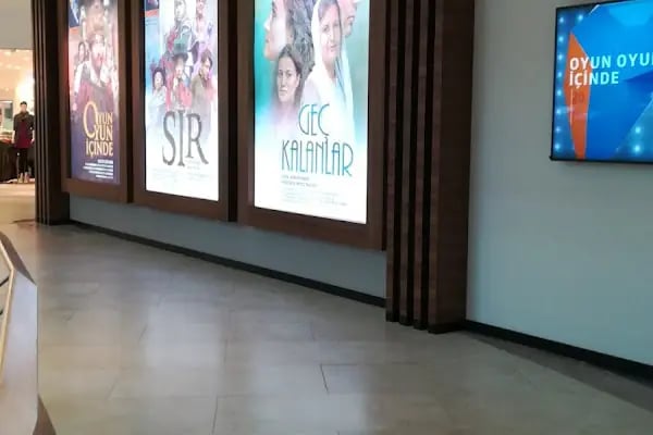Antalya Büyükşehir Belediyesi Şehir Tiyatrolari Mall Of Antalya Sahnesi - Resim 15