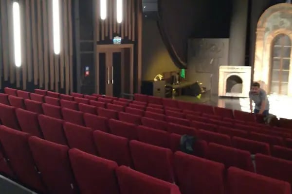 Antalya Büyükşehir Belediyesi Şehir Tiyatrolari Mall Of Antalya Sahnesi - Resim 3