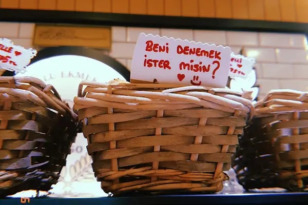 Gazioğlu Pastahanesi - Resim 9