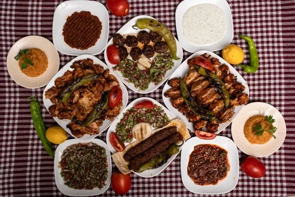 Adıyaman Çiğköftecisi &amp; Dondurma &amp; Vuslat Çay Evi - Resim 3