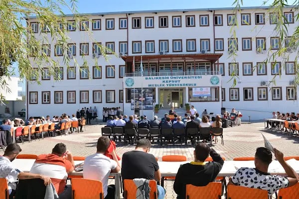 Balıkesir Üniversitesi Kepsut Meslek Yüksekokulu - Resim 6