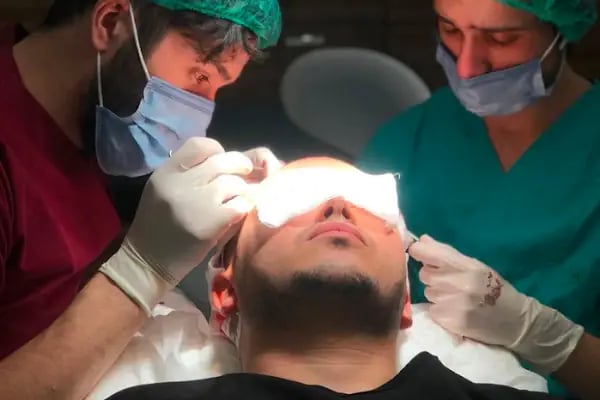Clinic DHT | Saç Ekim Merkezi | Hair transplant | Dhi Saç Ekim Kliniği - Resim 14
