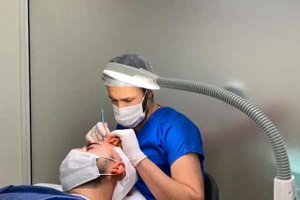 Clinic DHT | Saç Ekim Merkezi | Hair transplant | Dhi Saç Ekim Kliniği - Resim 3