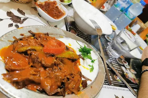 Akropol Cafe &amp; Bistro - Resim 11
