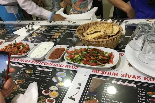 Akropol Cafe &amp; Bistro - Resim 20