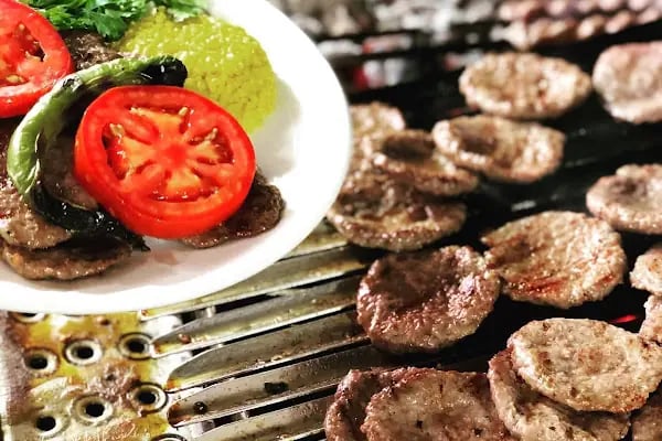 Akropol Cafe &amp; Bistro - Resim 6