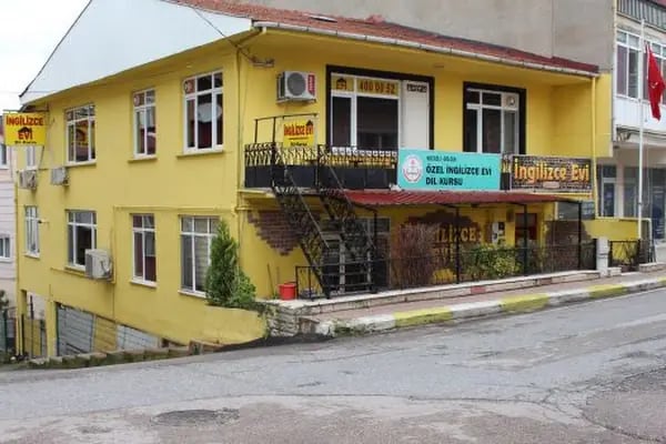 ENGLİSH HOUSE - Resim 1