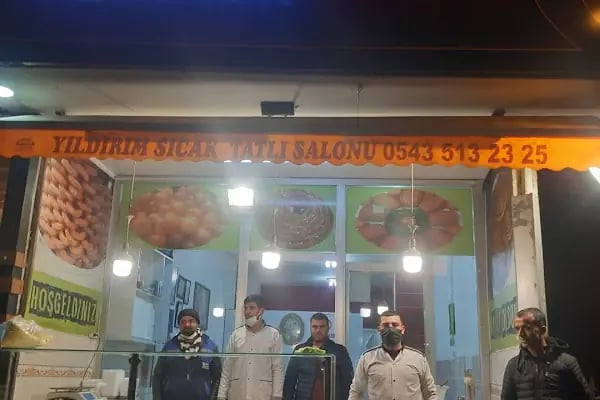 Yildirim Sicak Tatli Salonu - Resim 1