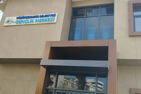 KÜÇÜKÇEKMECE BELEDİYESİ GENÇLİK MERKEZİ - Resim 20