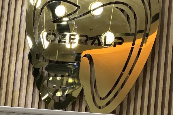 Özel Özeralp Ağız ve Diş Sağlığı Polikliniği - Resim 8