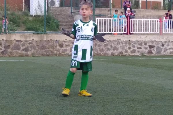 Akçaabat Belediye Futbol Sahası - Resim 6