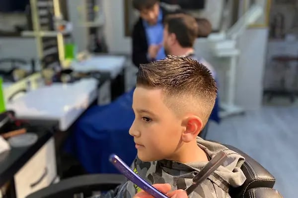 SALON FERİSYA ERKEK KUAFÖRÜ - Resim 1